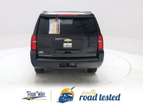 Used 2017 Chevrolet Suburban 3500 LS w/ Driver Alert Package AWD/4WD image 5