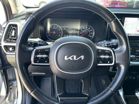 Used 2022 Kia Sorento SX AWD/4WD image 13