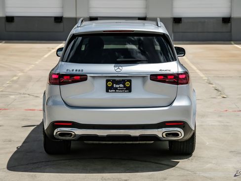 Used 2025 Mercedes-Benz GLS 580 4MATIC image 13