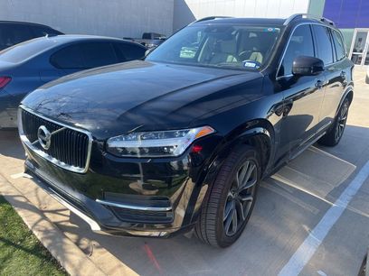 Used 2019 Volvo XC90 T5 Momentum w/ Multimedia Package