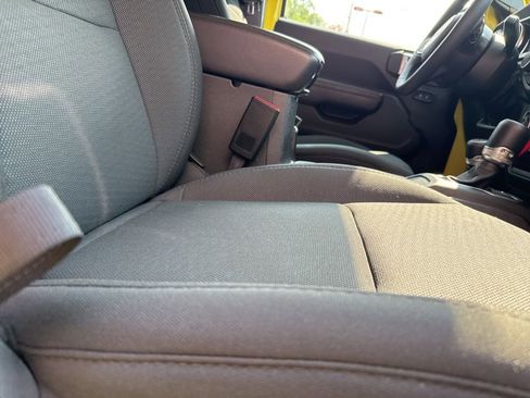 Used 2023 Jeep Gladiator Willys image 65