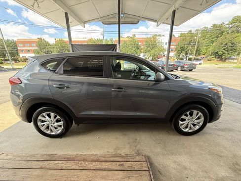 Used 2021 Hyundai Tucson SE FWD image 4