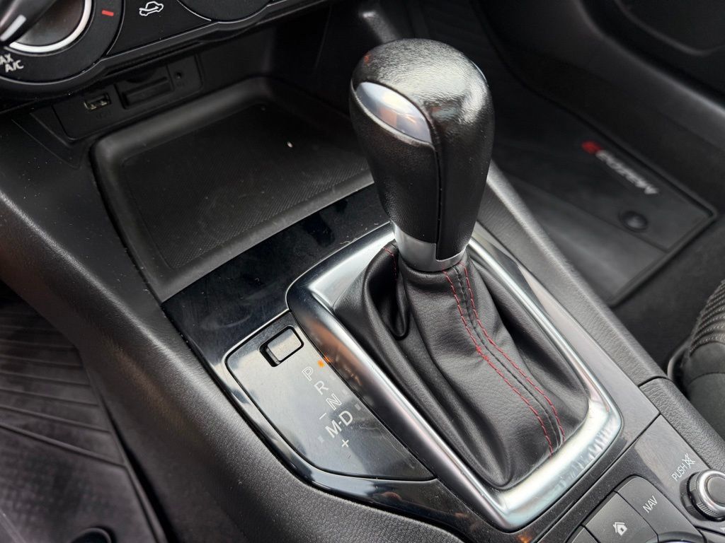 Used 2016 MAZDA MAZDA3 i Touring FWD image 29