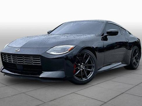 Certified 2025 Nissan Z Performance w/ Floor Mat Package RWD image 1