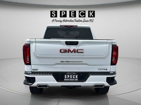 Used 2024 GMC Sierra 1500 AT4 w/ Technology Package AWD/4WD image 4