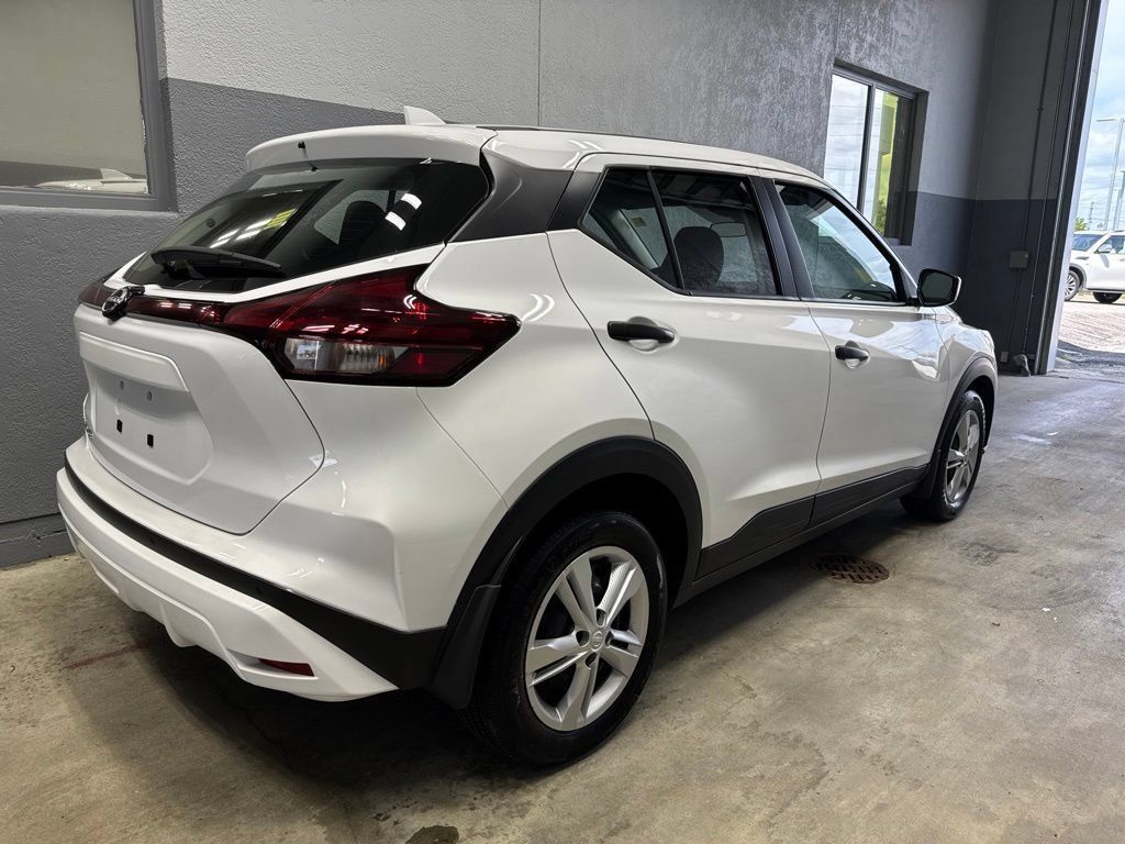 Used 2025 Nissan Kicks Play S FWD image 29