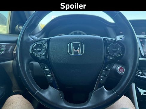 Used 2016 Honda Accord Touring image 11