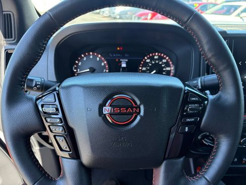 Used 2026 Nissan Frontier PRO-4X AWD/4WD image 23
