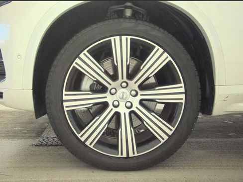 Used 2025 Volvo XC90 T8 Plus w/ Protection Package Premier image 7