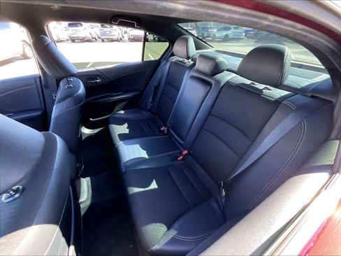 Used 2017 Honda Accord Sport image 27