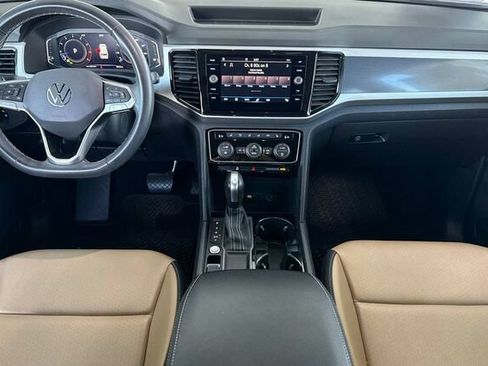 Certified 2022 Volkswagen Atlas Cross Sport SE FWD image 13