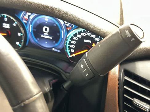 Used 2018 Chevrolet Tahoe Premier RWD image 24