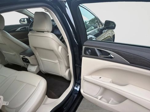 Used 2020 Lincoln MKZ Reserve w/ Elements Package AWD/4WD image 17