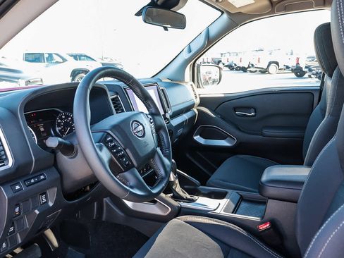 Used 2023 Nissan Frontier SV w/ SV Convenience Package image 17