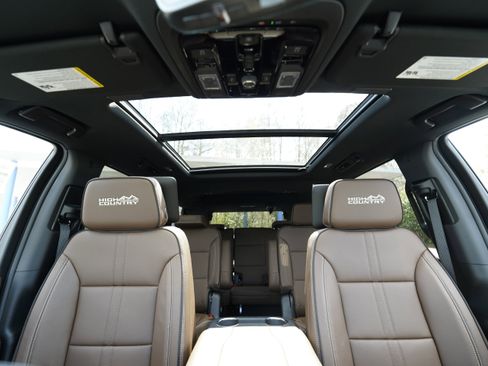 New 2026 Chevrolet Tahoe High Country image 8