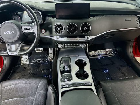 Used 2022 Kia Stinger GT2 RWD image 18
