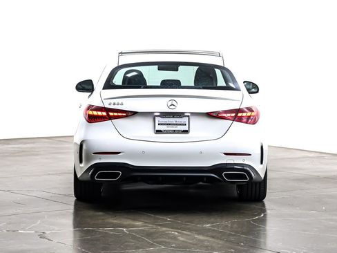 Used 2023 Mercedes-Benz C 300 Sedan image 4