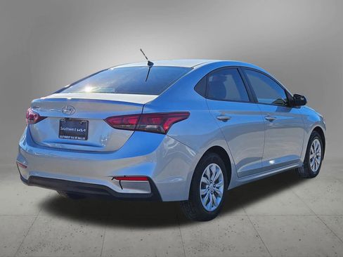 Used 2021 Hyundai Accent SE image 6