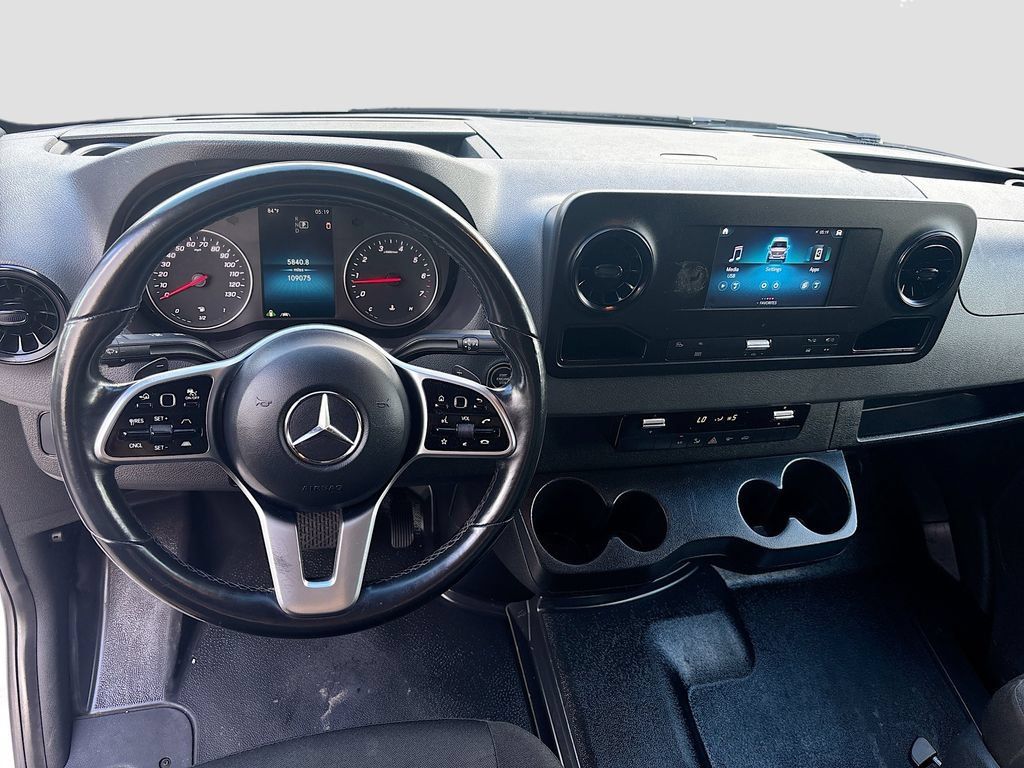 Used 2021 Mercedes-Benz Sprinter 1500 image 41
