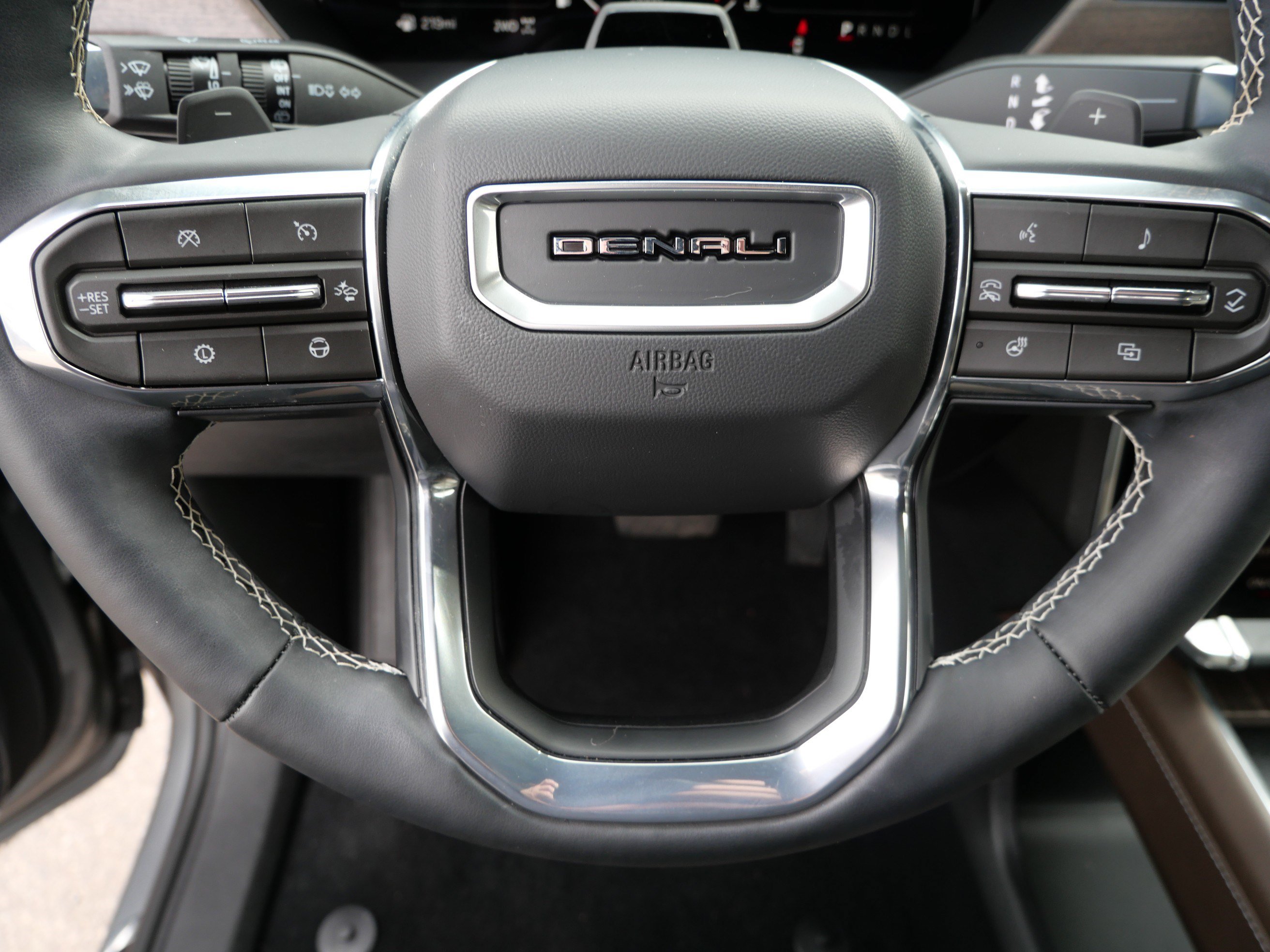 Used 2026 GMC Acadia Denali Ultimate AWD/4WD image 24