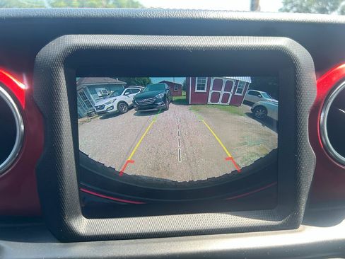 Used 2019 Jeep Wrangler Unlimited Rubicon AWD/4WD image 19