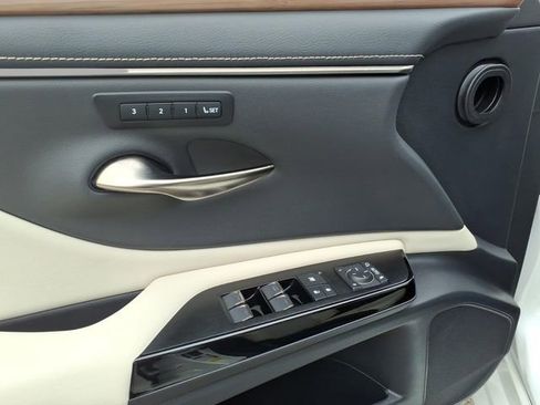 Certified 2023 Lexus ES 350 w/ Premium Package image 7