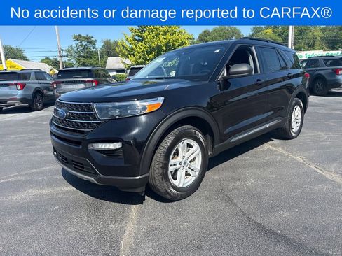 Used 2022 Ford Explorer XLT w/ Equipment Group 202A AWD/4WD image 2