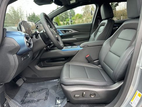 New 2026 Chevrolet Equinox EV LT image 19