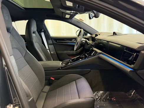 Certified 2025 Porsche Panamera 4 AWD/4WD image 16