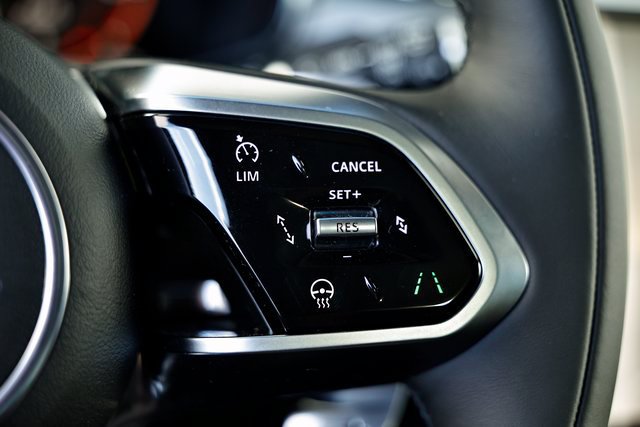 New 2026 Jaguar F-PACE R-Dynamic S AWD/4WD image 38