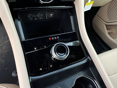 New 2026 Jeep Grand Cherokee Limited image 25