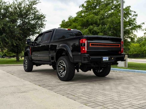 Used 2023 Ford F250 Lariat w/ Lariat Ultimate Package AWD/4WD image 6