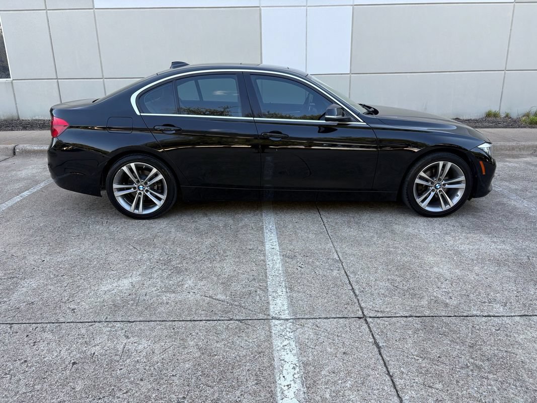 Used 2017 BMW 330i Sedan RWD image 5