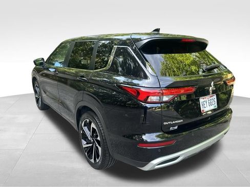 Used 2024 Mitsubishi Outlander SE FWD image 3