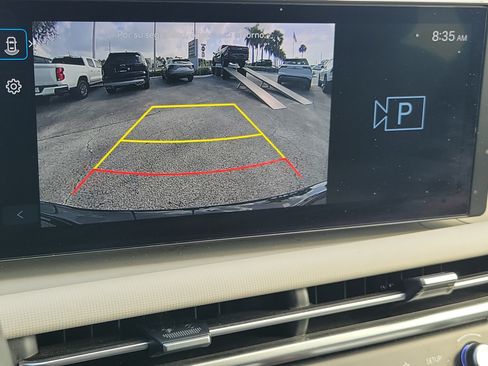 Used 2025 Hyundai Tucson SE FWD image 28