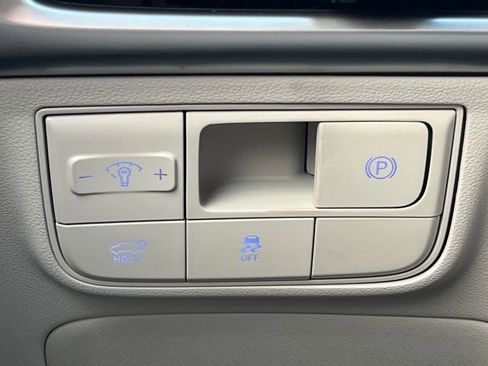 New 2026 Hyundai Tucson Limited image 24