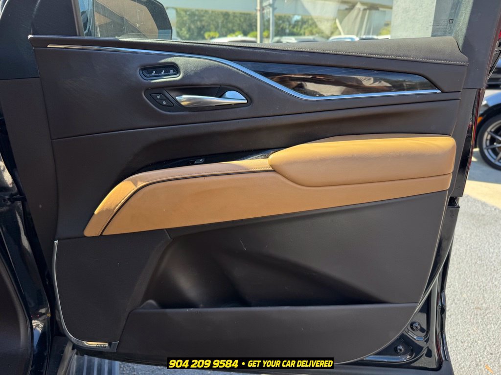 Used 2021 Cadillac Escalade Premium Luxury w/ Driver Assist Tech Package AWD/4WD image 31
