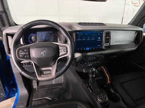 Certified 2023 Ford Bronco Badlands image 8