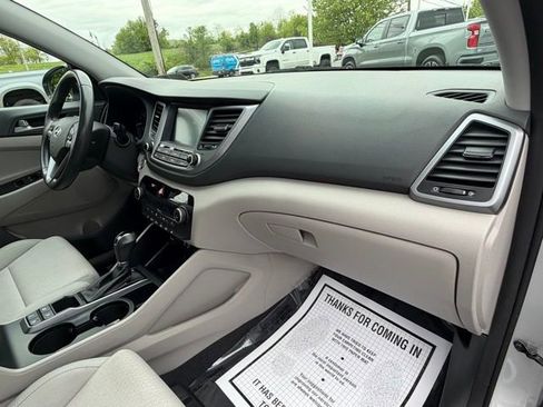 Used 2018 Hyundai Tucson Value AWD/4WD image 39