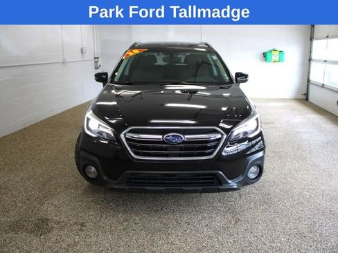 Used 2018 Subaru Outback 3.6R Touring w/ Popular Package #3 AWD/4WD image 9