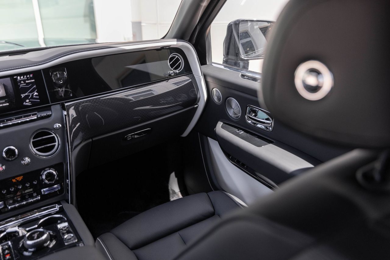 New 2027 Rolls-Royce Cullinan Black Badge AWD/4WD image 46
