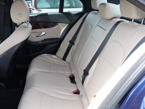 Used 2019 Mercedes-Benz C 300 Sedan image 17