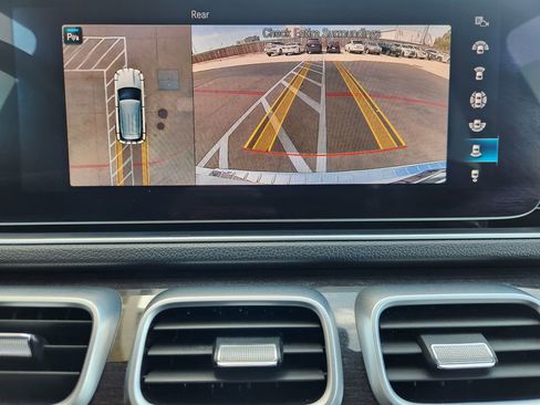 Used 2020 Mercedes-Benz GLE 350 image 17