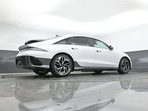 New 2025 Hyundai Ioniq 6 SEL RWD image 13