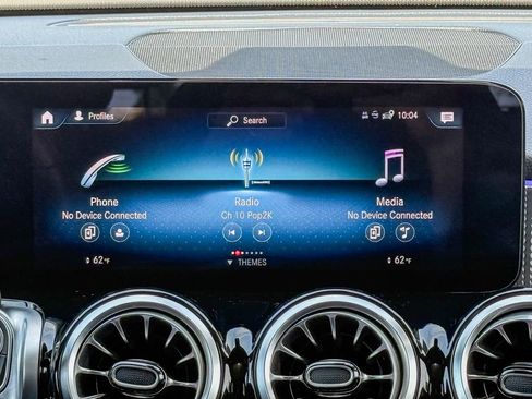 Used 2022 Mercedes-Benz GLB 250 4MATIC w/ Premium Package Lite image 15