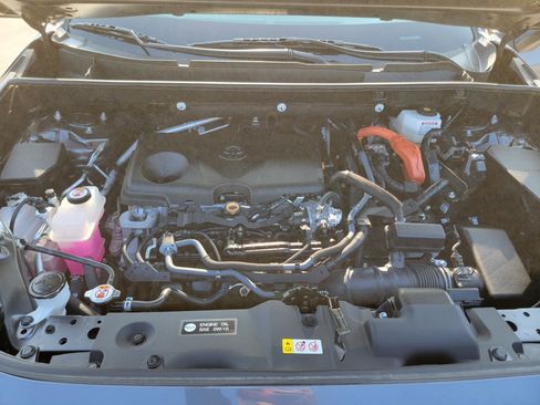 Used 2022 Toyota RAV4 XLE image 32