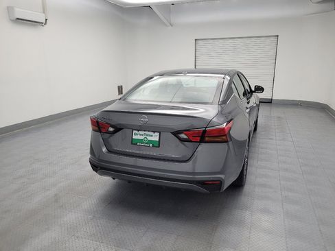Used 2025 Nissan Altima 2.5 SV FWD image 7