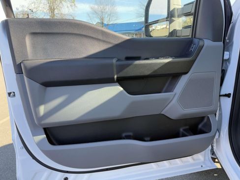New 2025 Ford F250 XL image 8