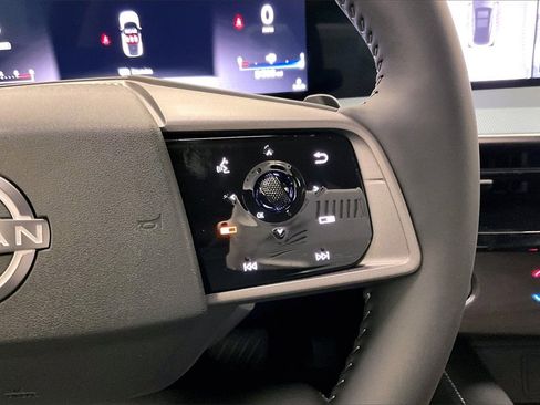 Certified 2025 Nissan Murano SL image 20