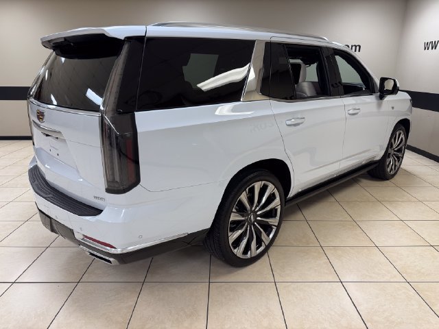 Used 2026 Cadillac Escalade Platinum Luxury w/ LPO, Floor Liner Package AWD/4WD image 6